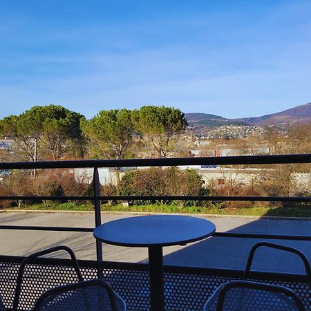 Hotel Restaurant Les Chataigniers พริวาส ภายนอก รูปภาพ