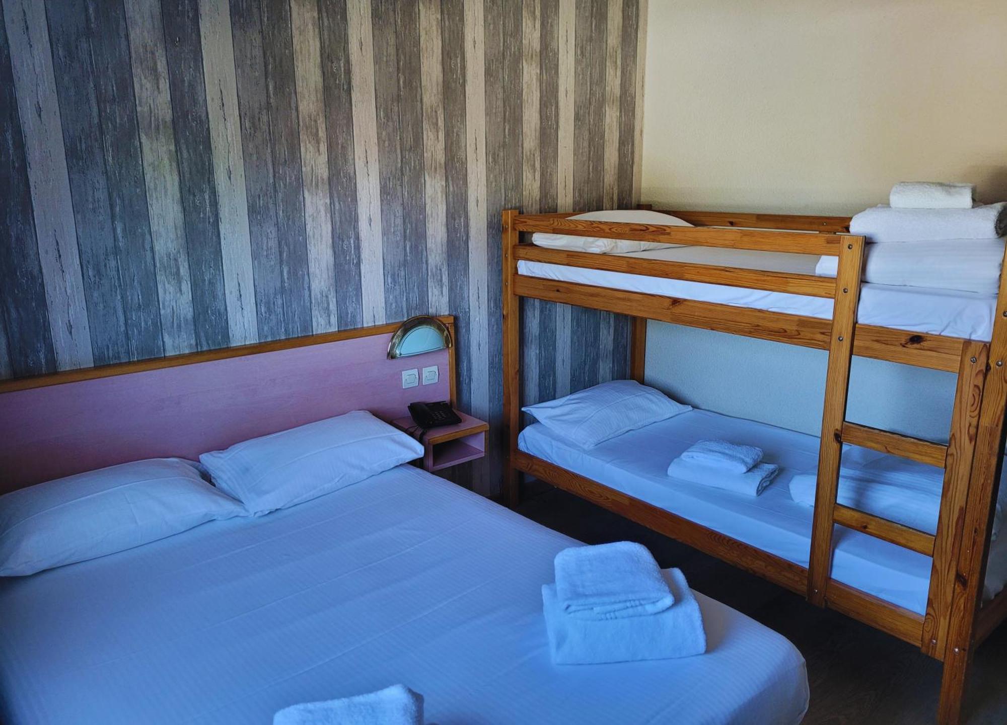 Hotel Restaurant Les Chataigniers พริวาส ห้อง รูปภาพ